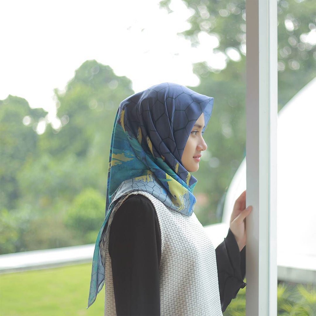 Image of Eclemix Scarf Semesta Collection | Hijab Voal Premium Segi Empat Printing motif | Sqaure Voal scraves laser cut